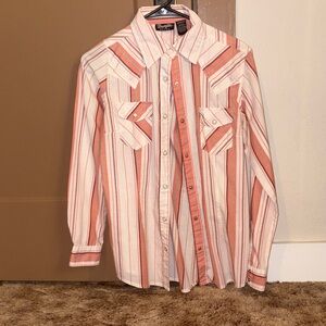 Women’s Small Wrangler Button Down shirt pink & white
